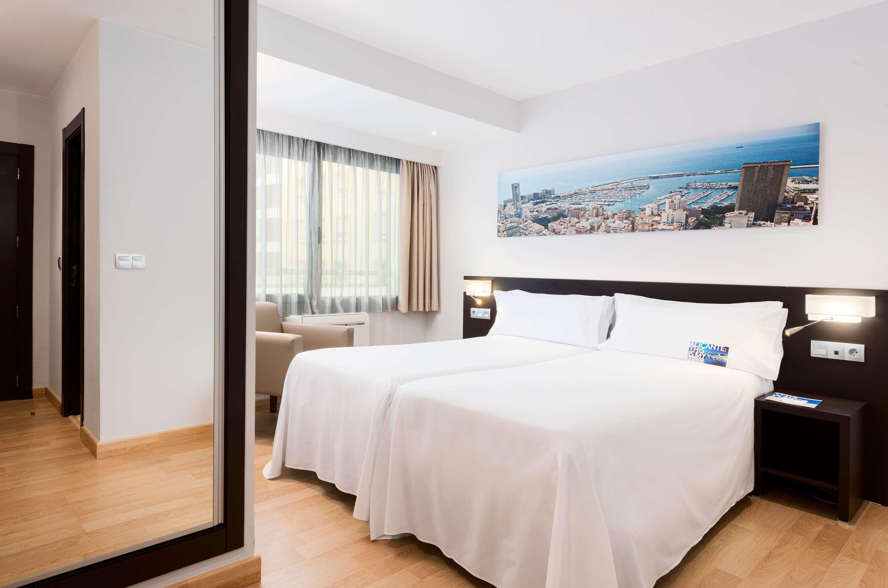 Hotel Alicante Gran Sol, Affiliated By Melia Eksteriør bilde